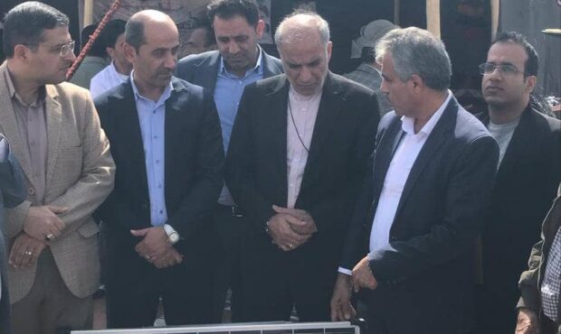 ۳۰ پنل خورشیدی قابل حمل به عشایر شهرستان دشتی واگذار شد ۳۰ پنل خورشیدی قابل حمل به عشایر شهرستان دشتی واگذار شد