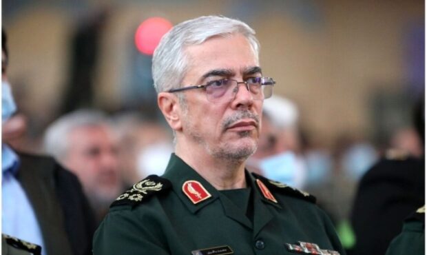 جزئیاتی از محتوای پاسخ ایران به نامه ترامپ از زبان رئیس ستادکل نیروهای مسلح جزئیاتی از محتوای پاسخ ایران به نامه ترامپ از زبان رئیس ستادکل نیروهای مسلح