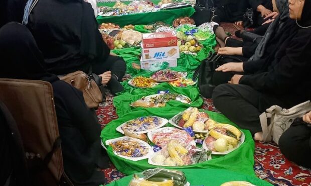 عزاداری سنتی زنان در مسجد غریب محله بهبهانی بوشهر/مراسم حجله قاسم (ع ) و علی اصغر (ع) عزاداری سنتی زنان در مسجد غریب محله بهبهانی بوشهر/مراسم حجله قاسم (ع ) و علی اصغر (ع)