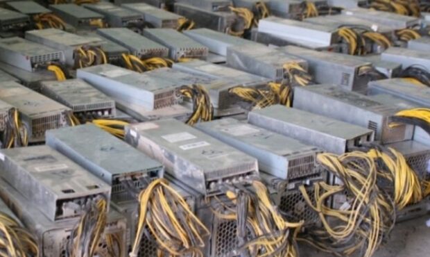 تأثیر ماینرهای غیرمجاز بر ناترازی برق در کشور و راهکارهای ممکن