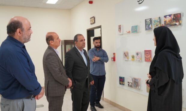 بازدید و تجلیل فرماندار بوشهر از کتابداران کتابخانه عمومی خلیج فارس/فرماندار بوشهر: تقویت زیرساختهای فرهنگی، محور بنیادین توسعه اجتماعی در شهرستان بوشهر است بازدید و تجلیل فرماندار بوشهر از کتابداران کتابخانه عمومی خلیج فارس/فرماندار بوشهر: تقویت زیرساختهای فرهنگی، محور بنیادین توسعه اجتماعی در شهرستان بوشهر است